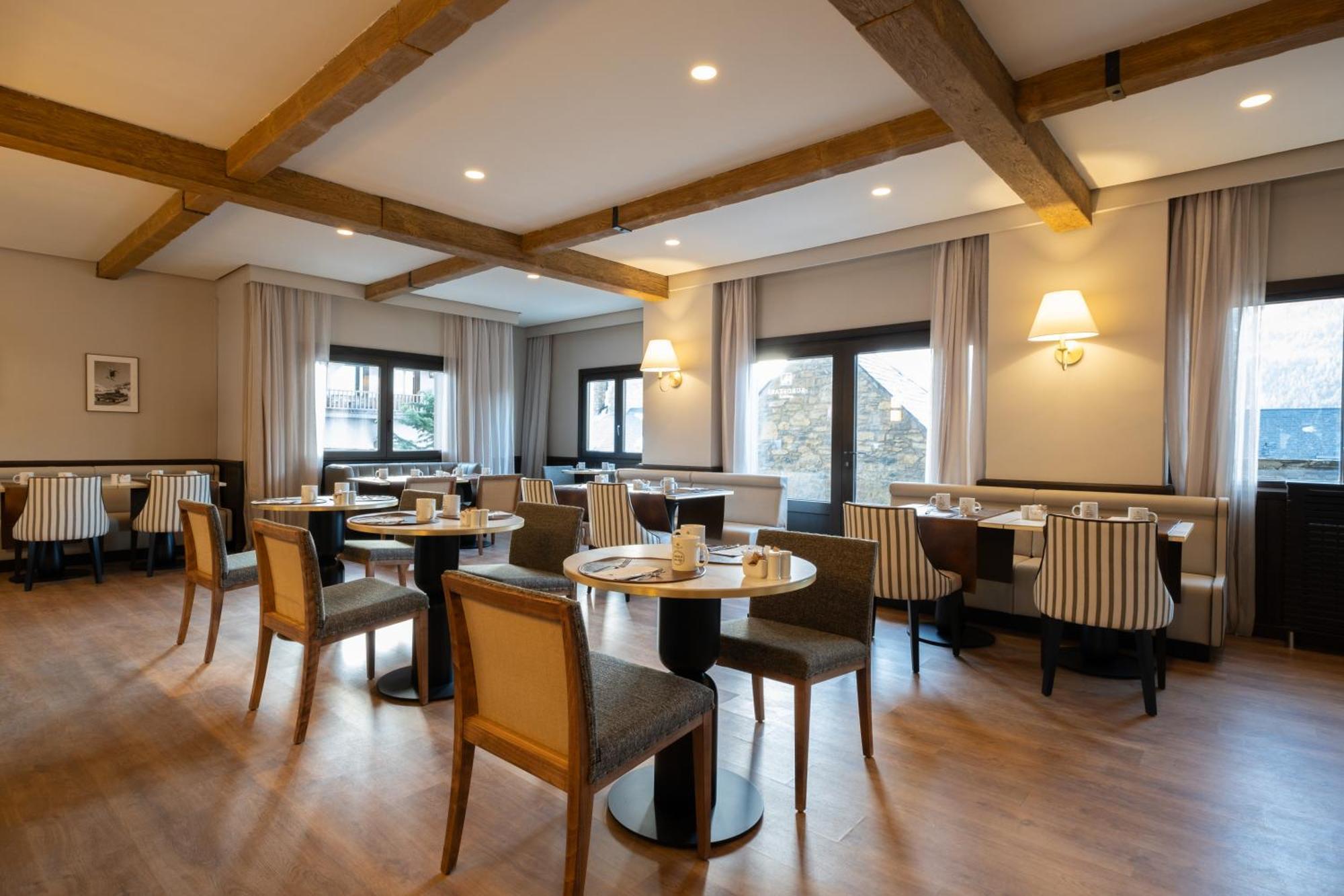 Eurostars Royal Tanau Hotel 5*